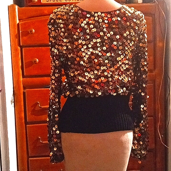 E.Haas & Co Vintage Gold and black fishscale V neck Sweater in EUC. Size Large - Picture 3 of 6